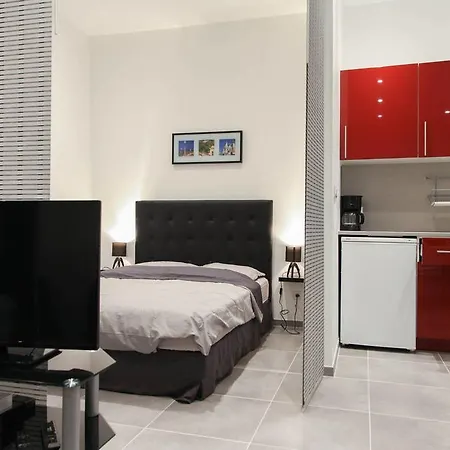 Nice Renting - Gallo - New Modern Loft Old Town Massena Room photo