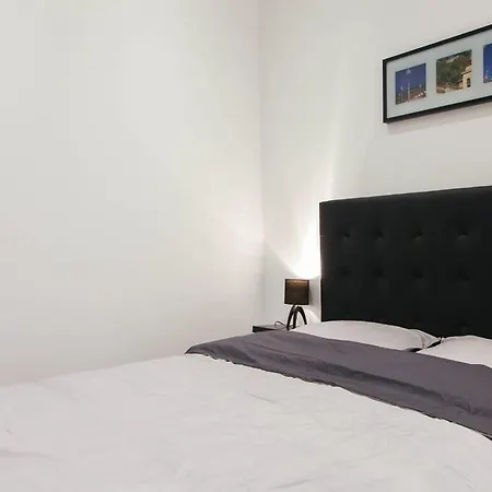 Nice Renting - Gallo - New Modern Loft Old Town Massena Room photo