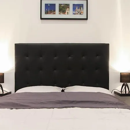 Nice Renting - Gallo - New Modern Loft Old Town Massena Room photo